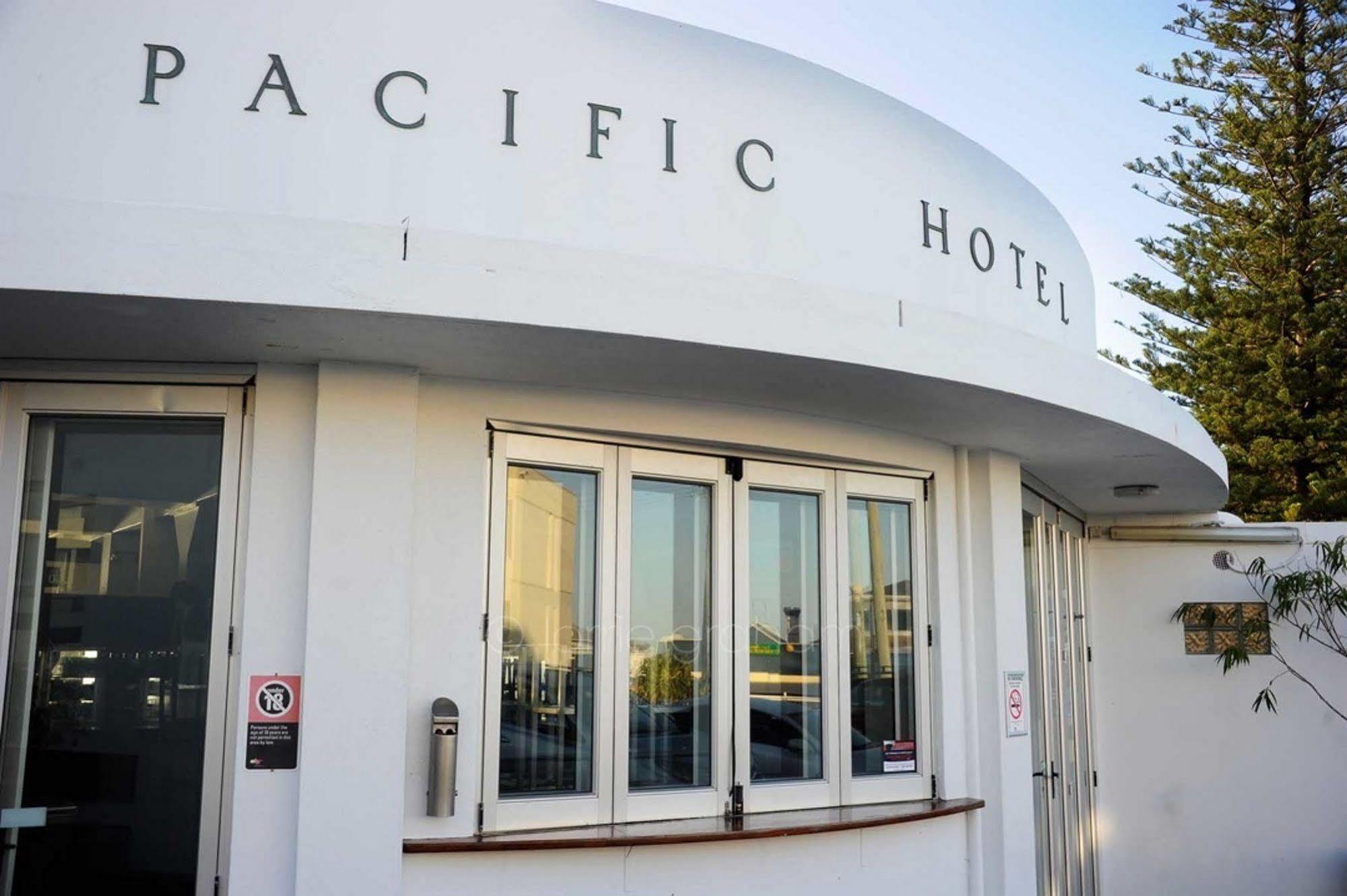 Pacific Hotel Yamba Kültér fotó