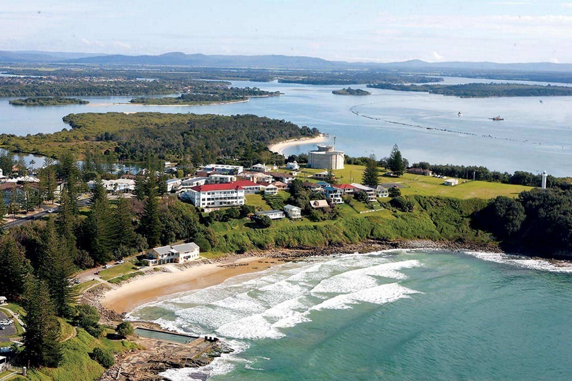 Pacific Hotel Yamba Kültér fotó