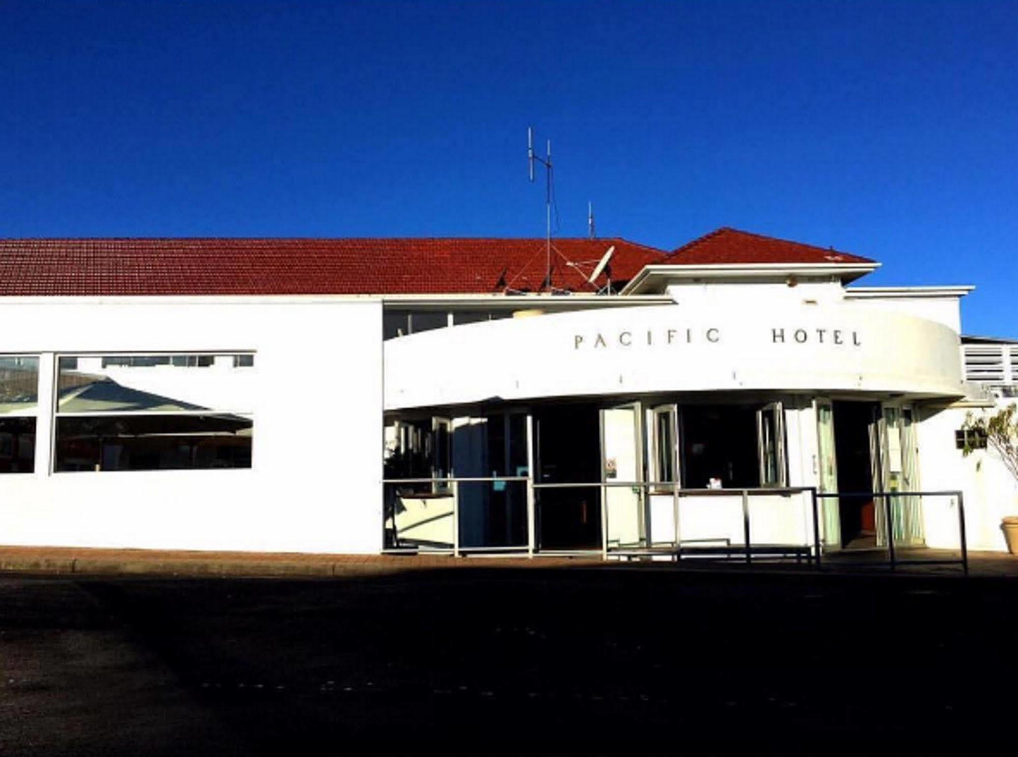 Pacific Hotel Yamba Kültér fotó